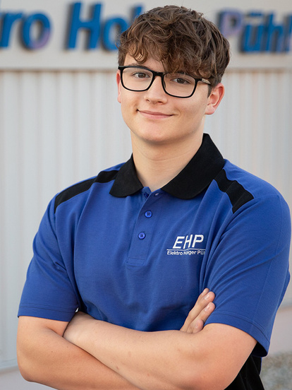 Hannes Burucker bei Elektro Holger Pühl in Kemnath