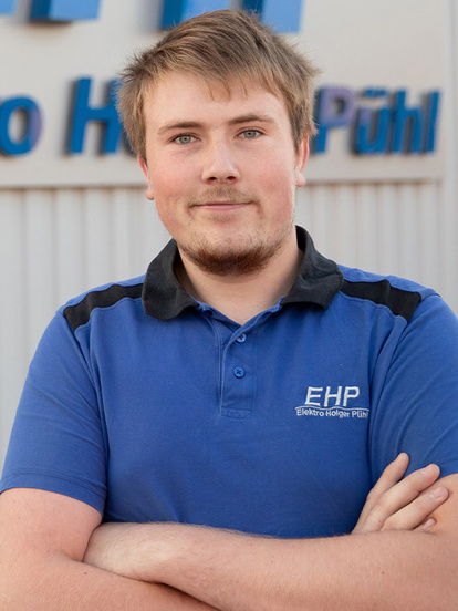 Leon Neuberger bei Elektro Holger Pühl in Kemnath