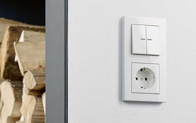 JUNG KNX Taster F 10 bei Elektro Holger Pühl in Kemnath
